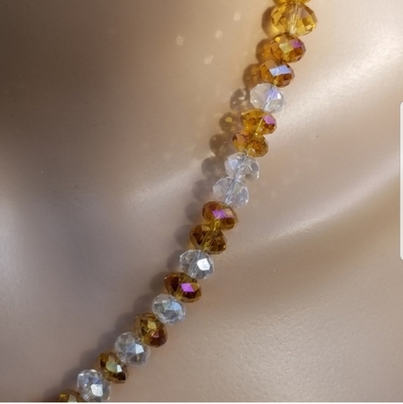 VINTAGE FACETED ORANGE & WHITE CRYSTAL BEAD NECKLACE - Picture 3 of 5